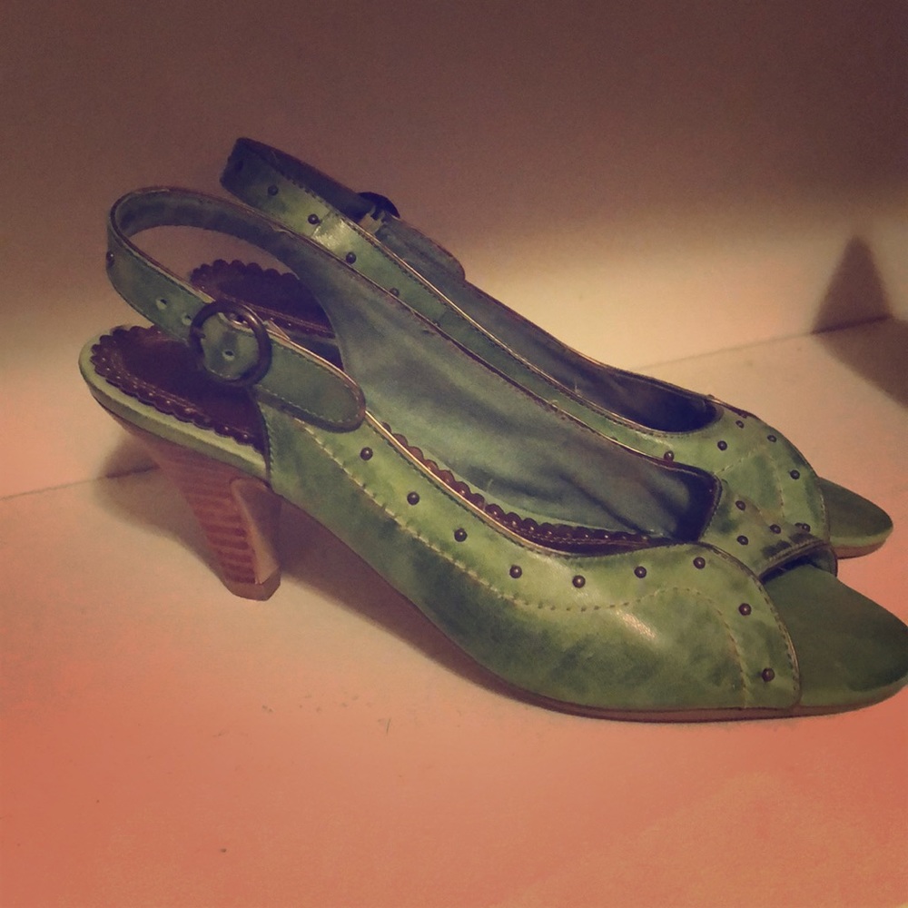 Seychelles Green Sling Back Heels